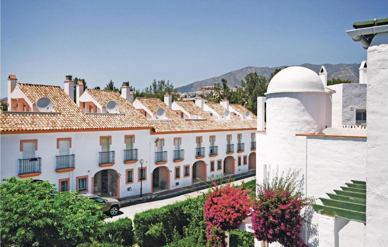 Nice Apartment In Mijas Costa With Kitchen Fuengirola Exterior foto